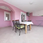 Rajna Apartamento *