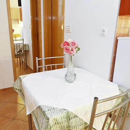 Rajna Apartmán Starigrad Paklenica