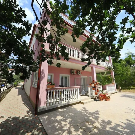 Rajna Apartmán Starigrad Paklenica