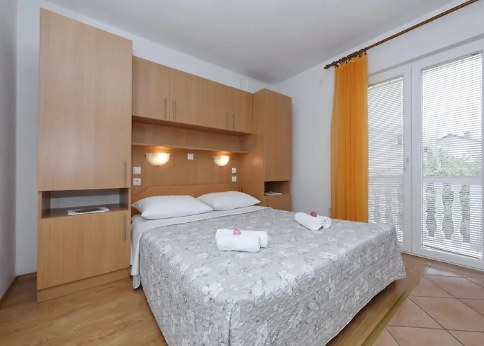 Rajna Appartamento Starigrad Paklenica