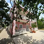 Rajna Apartmán Starigrad Paklenica