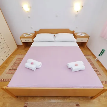 Rajna Apartment *