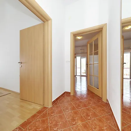 Apartment Rajna Starigrad Paklenica