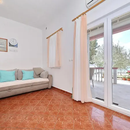 Rajna Apartment *