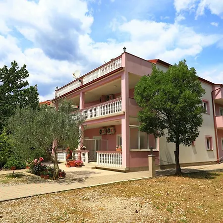 Rajna Apartment *