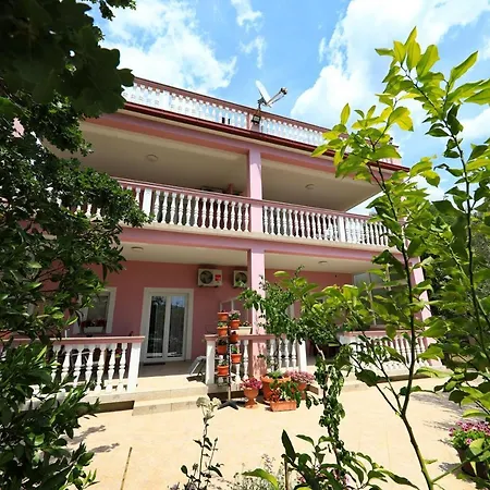 公寓 Rajna 斯塔利格拉德-帕克利尼卡