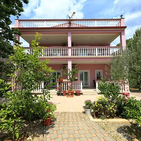 Rajna Apartment